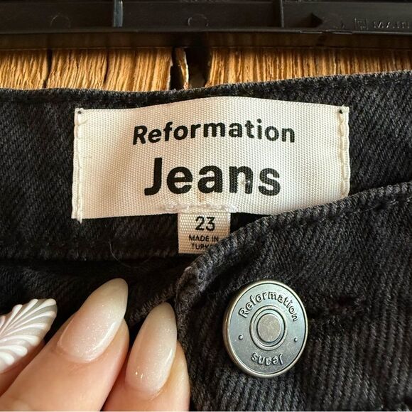 NWT Reformation Cynthia Button Fly Straight Jeans 23 Ventura Wash - Picture 6 of 10